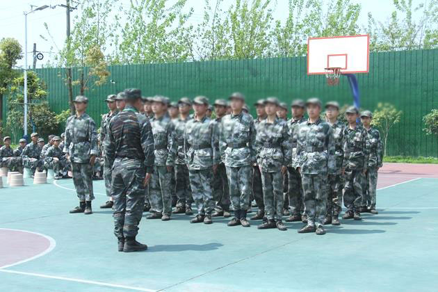 逆期孩子全封闭学校(叛逆期孩子全封闭学校哪家好)