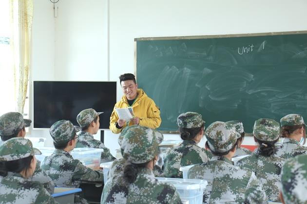 问题小孩特训学校(问题少年特训学校)